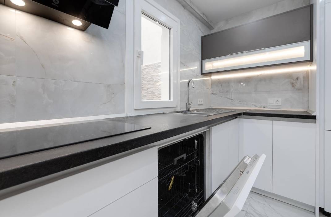 Resale - Apartment - Torrevieja - torrevieja