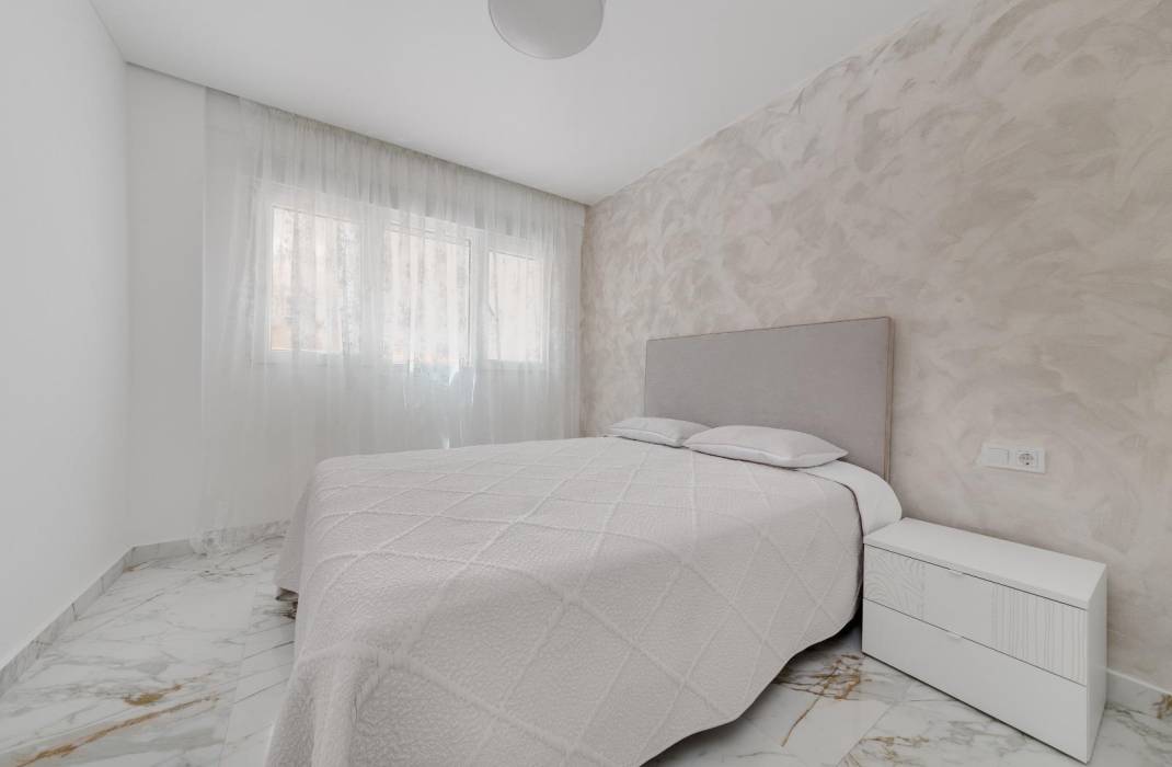 Resale - Apartment - Torrevieja - torrevieja