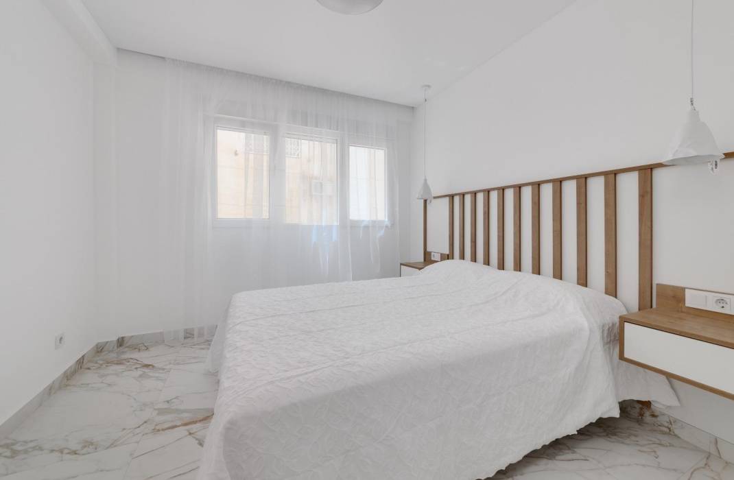 Resale - Apartment - Torrevieja - torrevieja