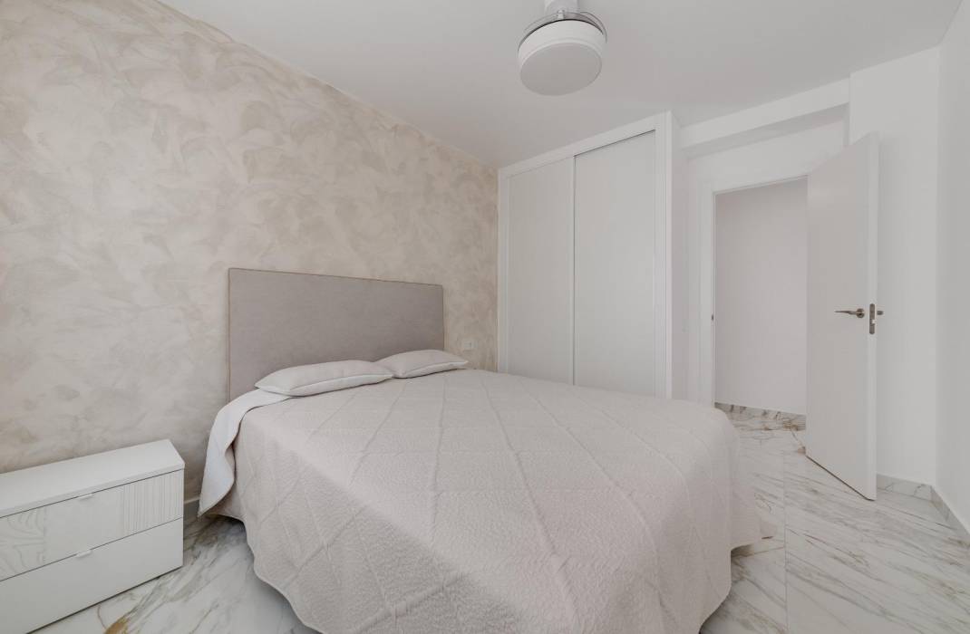 Resale - Apartment - Torrevieja - torrevieja