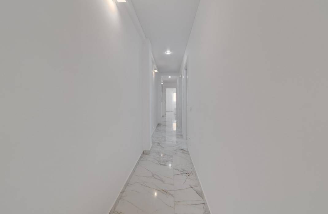 Resale - Apartment - Torrevieja - torrevieja