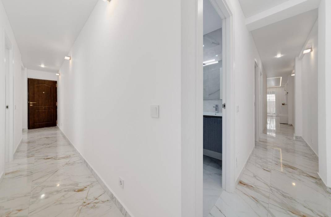Resale - Apartment - Torrevieja - torrevieja