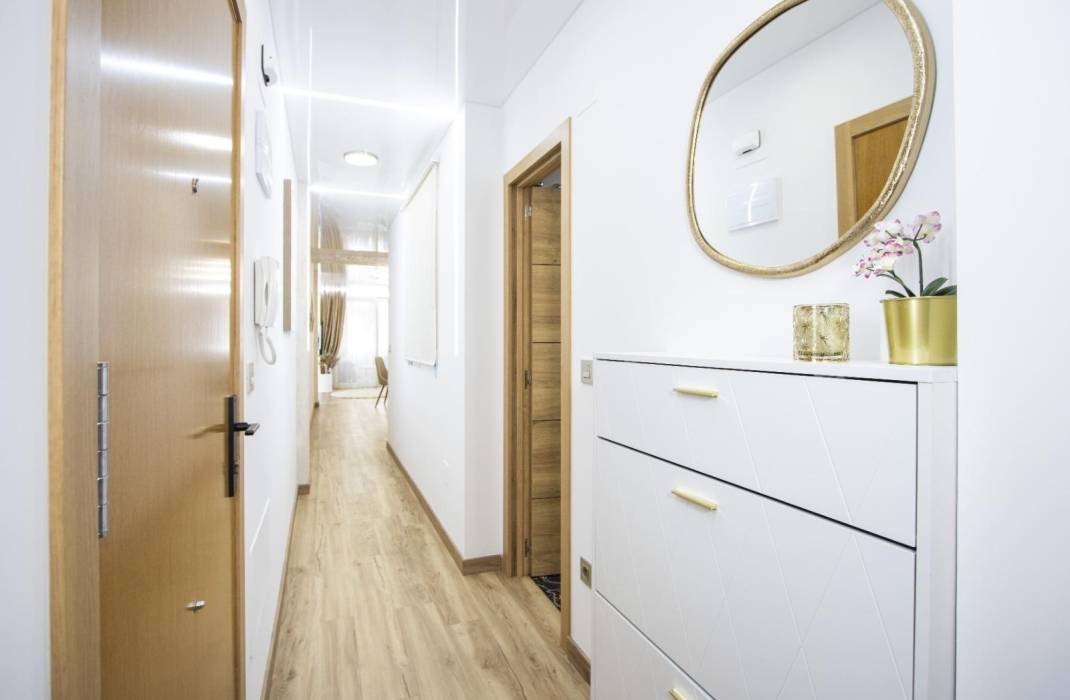 Resale - Apartment - Torrevieja - torrevieja