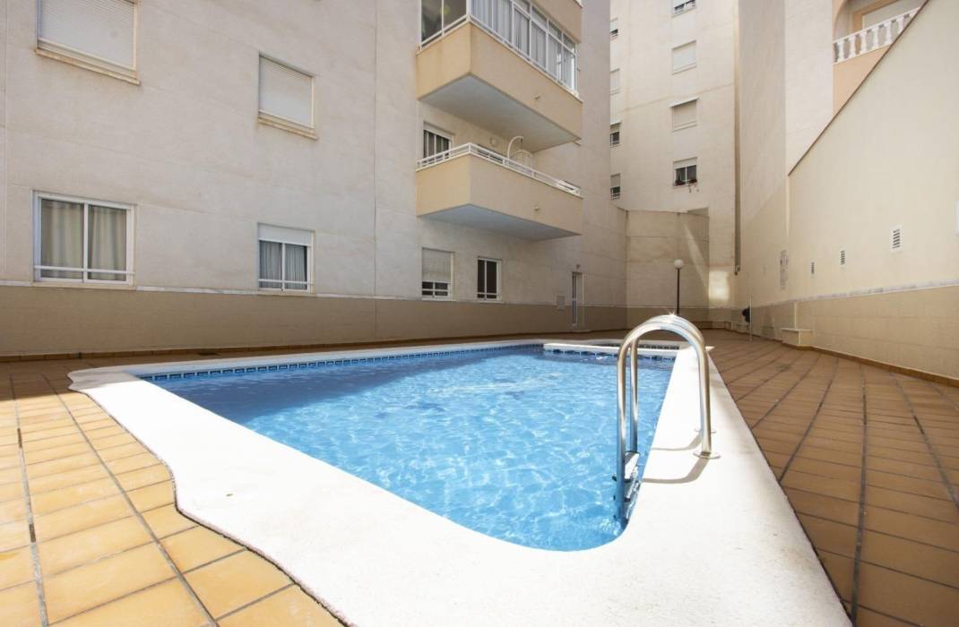 Resale - Apartment - Torrevieja - torrevieja