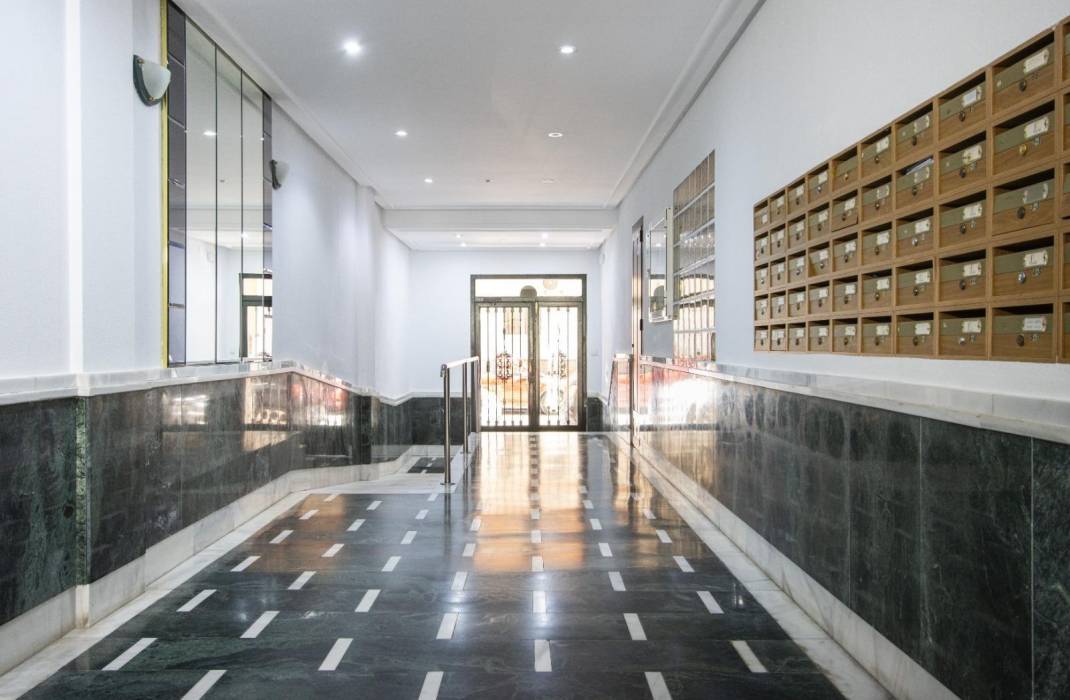 Resale - Apartment - Torrevieja - torrevieja