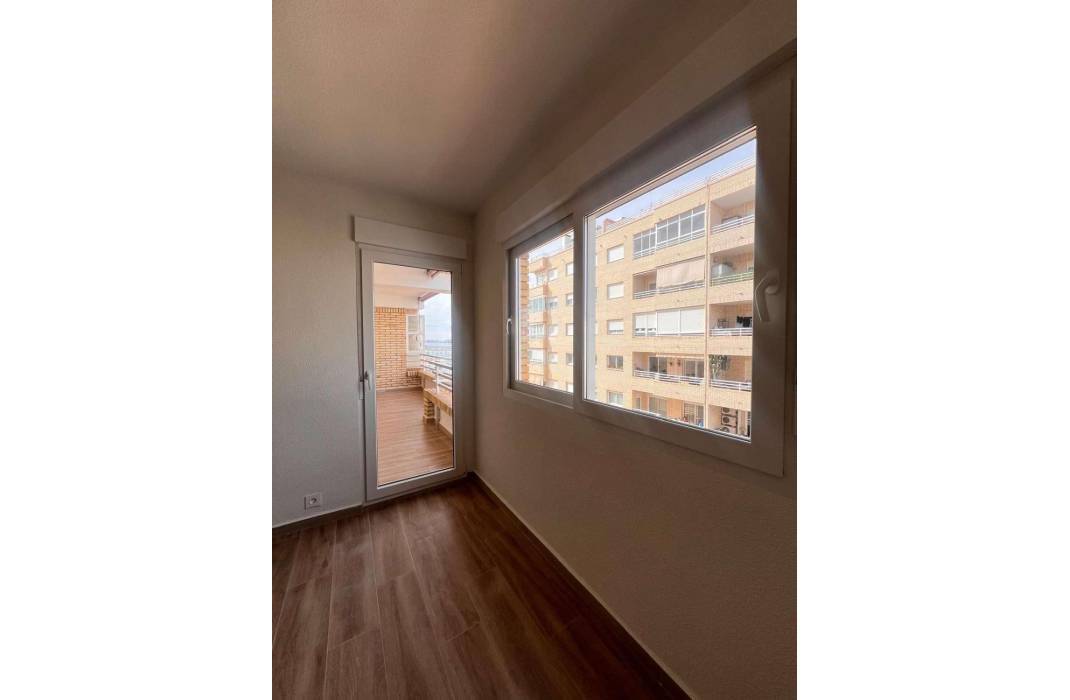 Resale - Apartment - Torrevieja - torrevieja