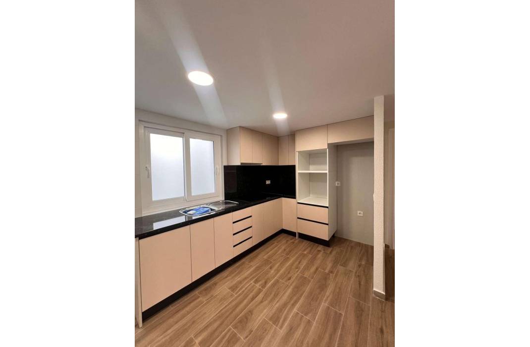 Resale - Apartment - Torrevieja - torrevieja