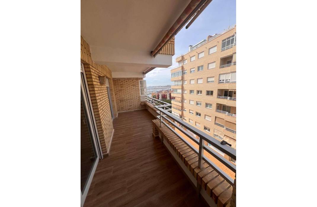 Resale - Apartment - Torrevieja - torrevieja