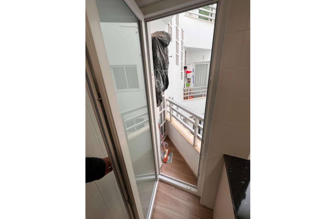 Resale - Apartment - Torrevieja - torrevieja