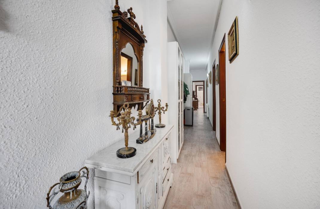 Resale - Apartment - Torrevieja - torrevieja