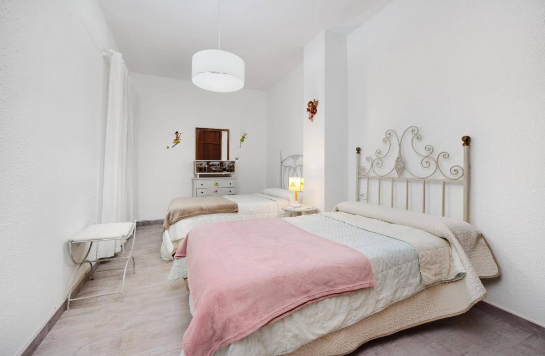 Resale - Apartment - Torrevieja - torrevieja