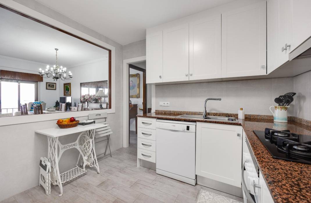 Resale - Apartment - Torrevieja - torrevieja