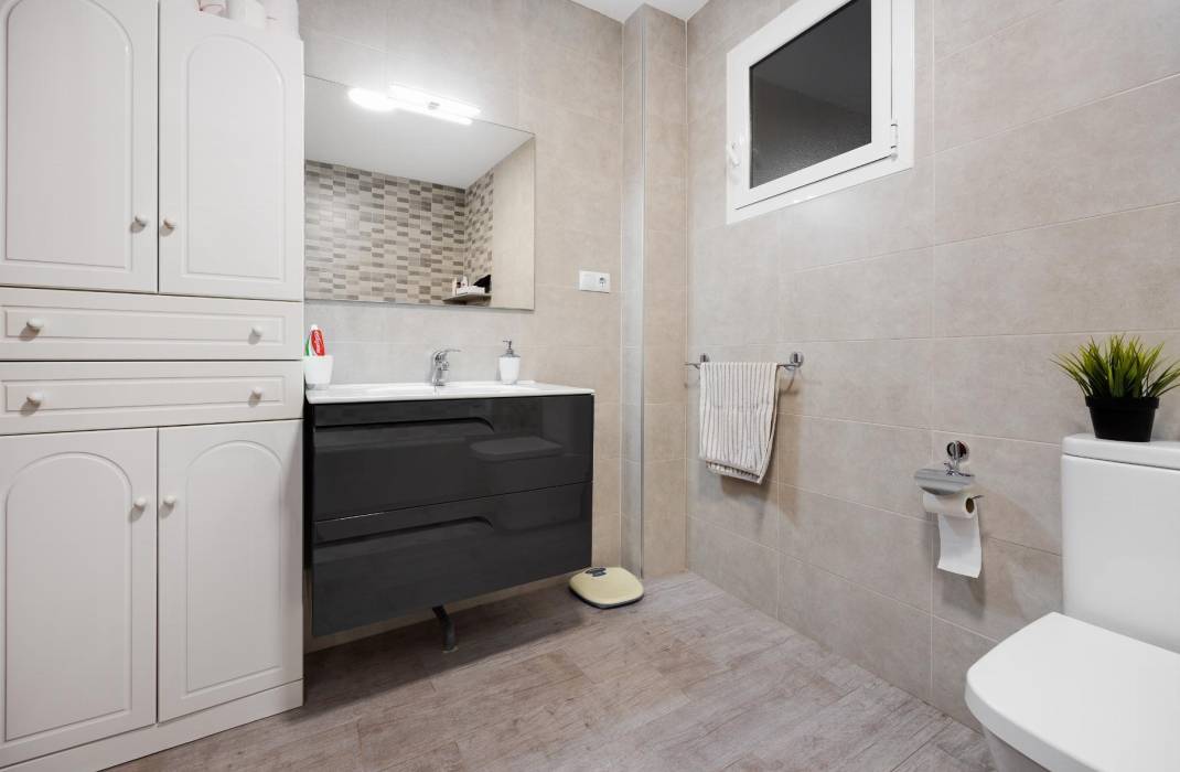 Resale - Apartment - Torrevieja - torrevieja