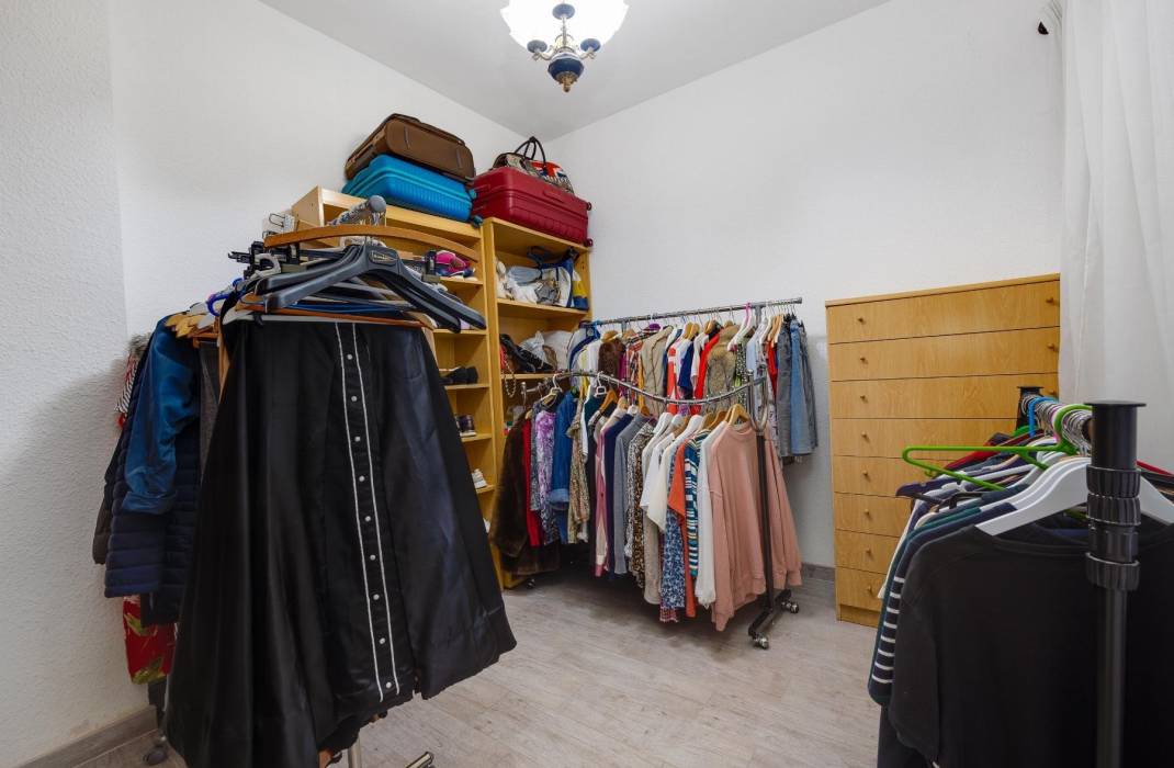 Resale - Apartment - Torrevieja - torrevieja
