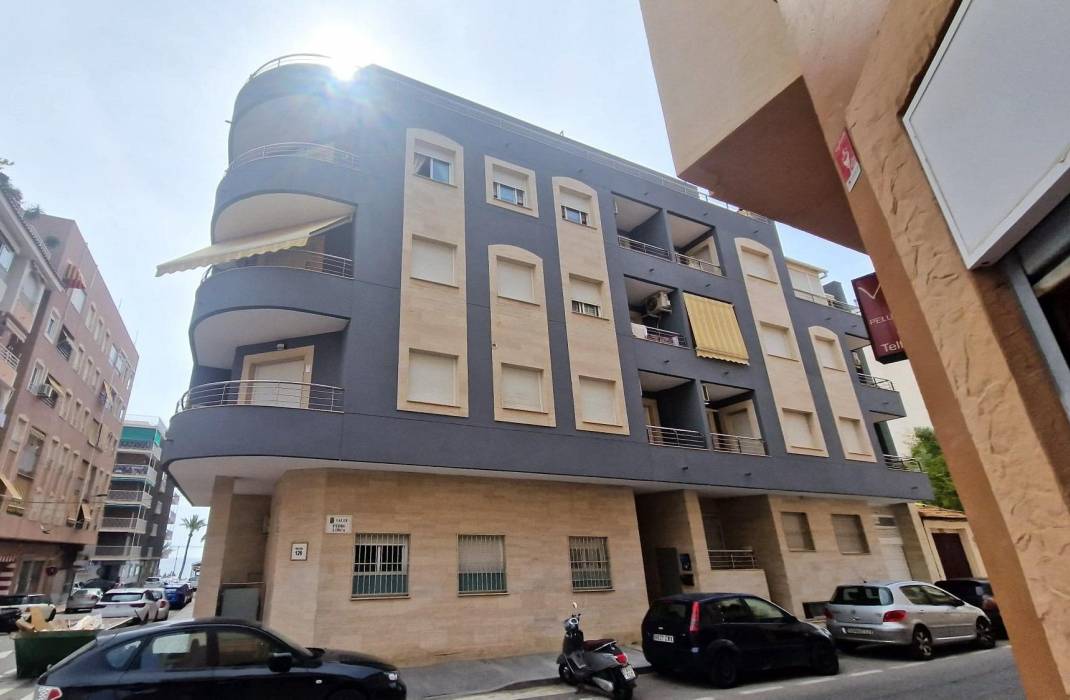 Resale - Apartment - Torrevieja