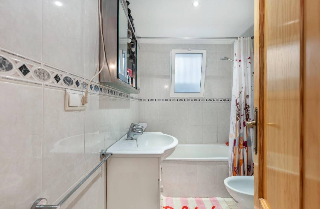 Resale - Apartment - Torrevieja