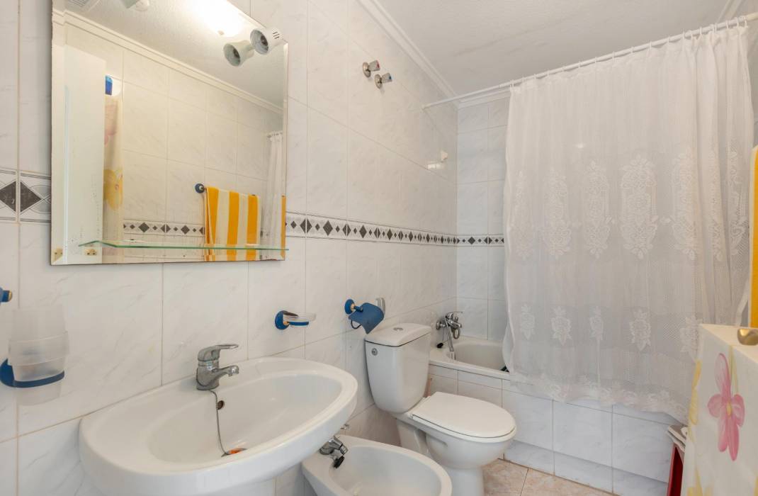 Resale - Apartment - Torrevieja