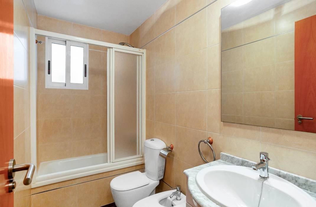 Resale - Apartment - Torrevieja