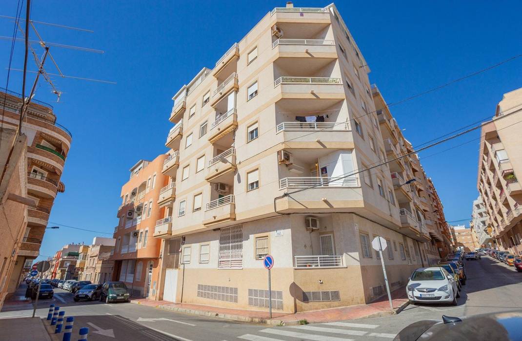 Resale - Apartment - Torrevieja