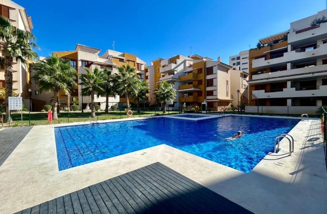 Resale - Apartment - Torrevieja