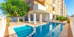 Resale - Apartment - Torrevieja