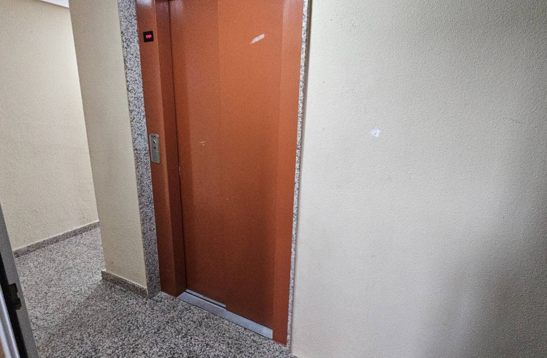 Resale - Apartment - Torrevieja