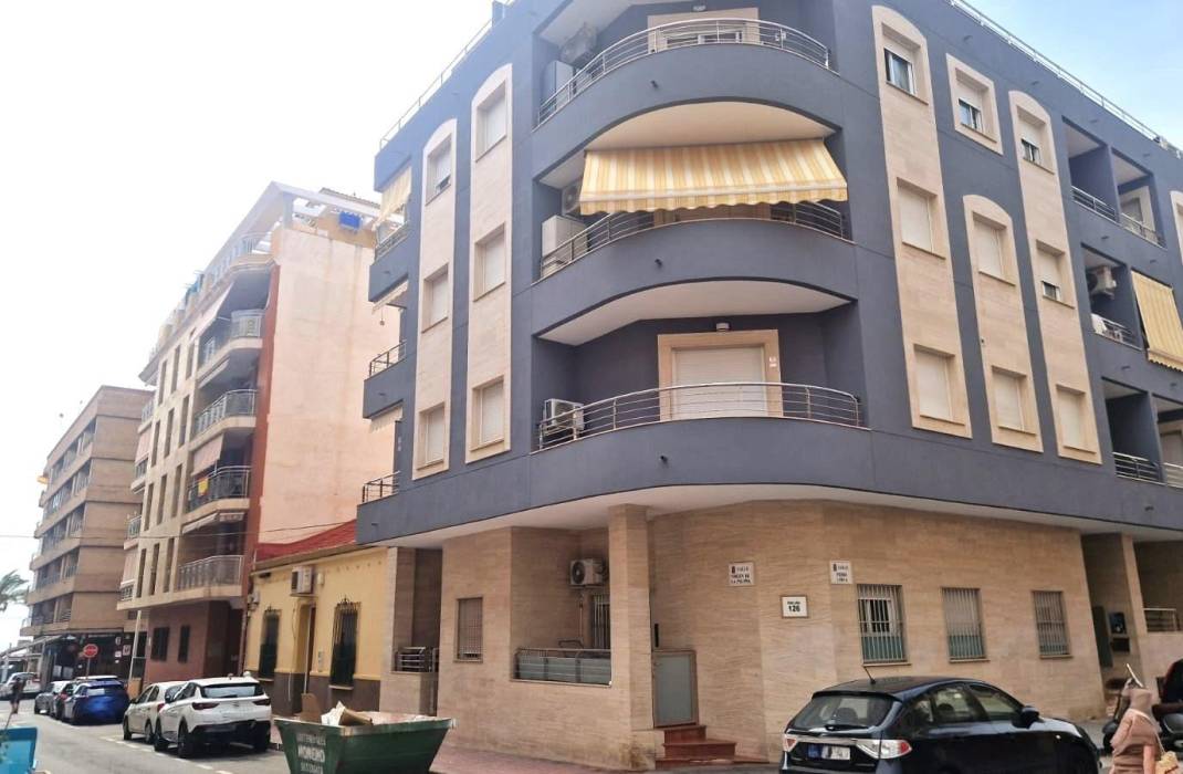 Resale - Apartment - Torrevieja