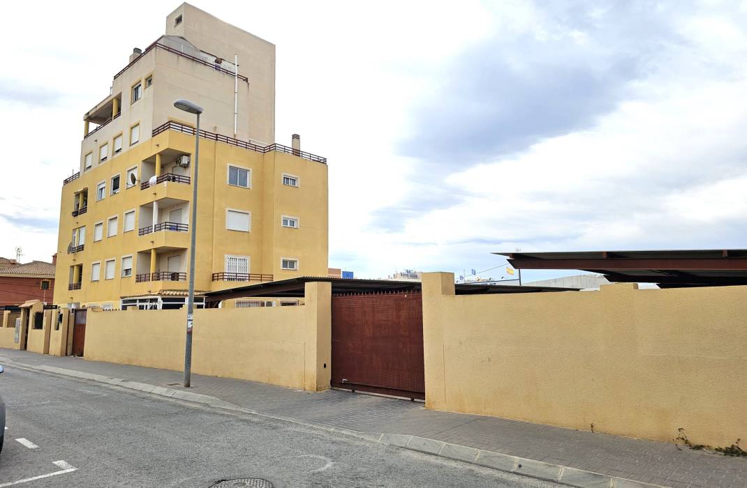 Resale - Apartment - Torrevieja