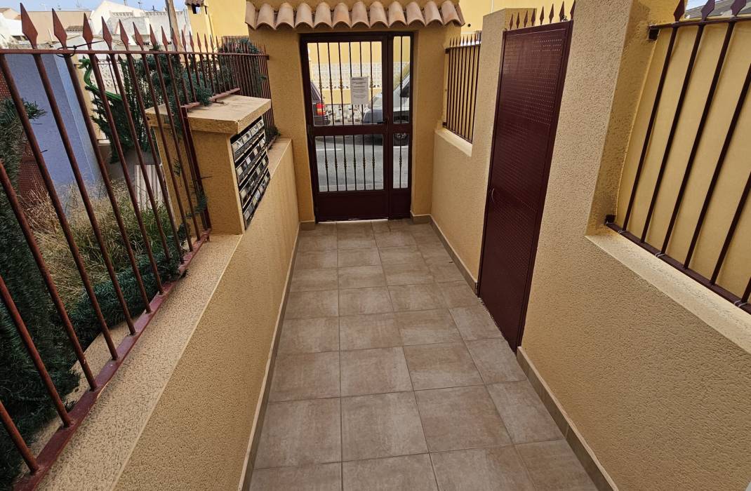 Resale - Apartment - Torrevieja