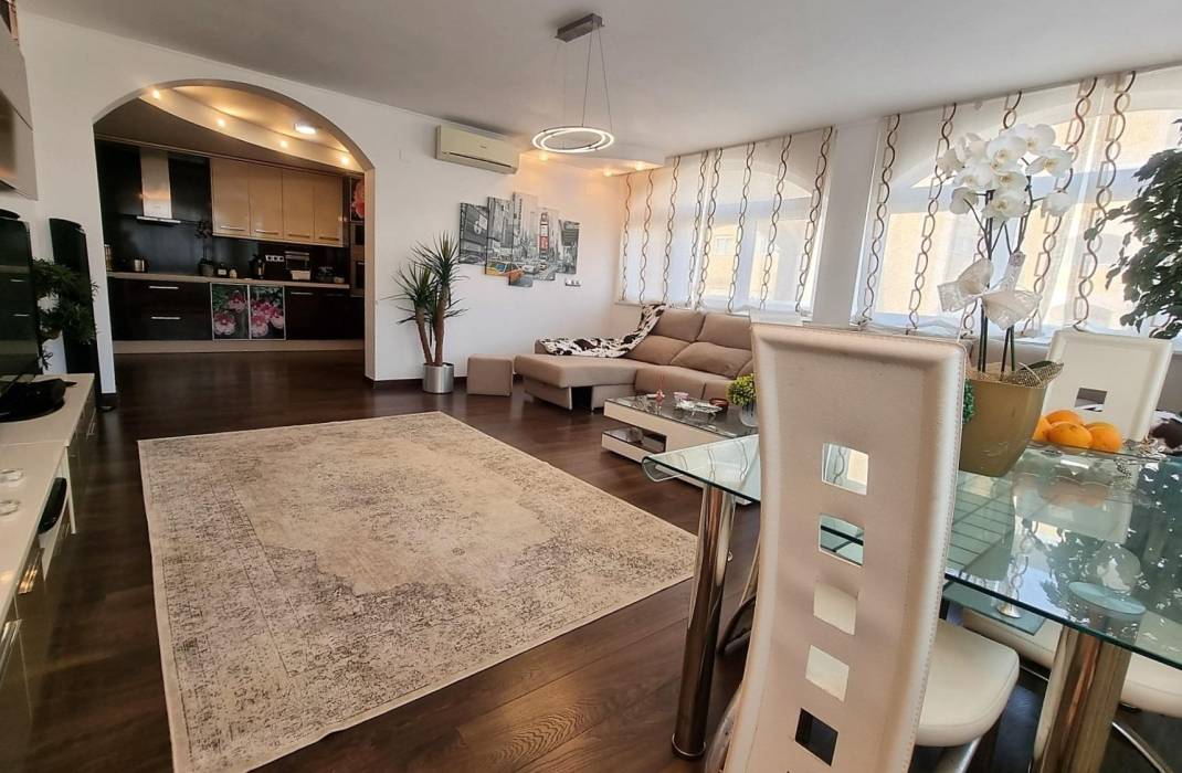 Resale - Apartment - Torrevieja