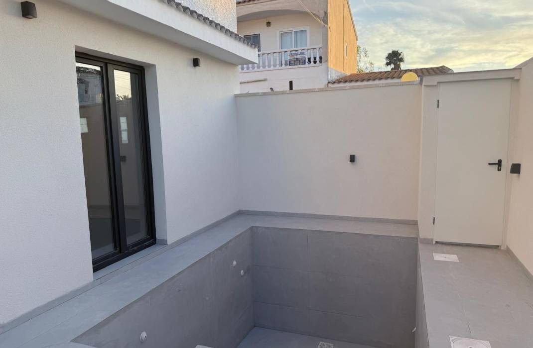 Resale - Bungalow - Orihuela Costa - La Regia