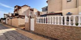 Resale - Bungalow - Orihuela Costa - La Zenia