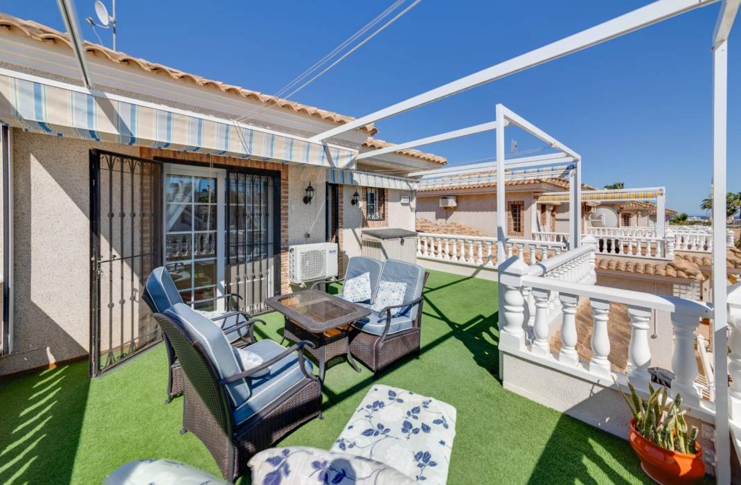 Resale - Bungalow - Orihuela Costa - Montezenia