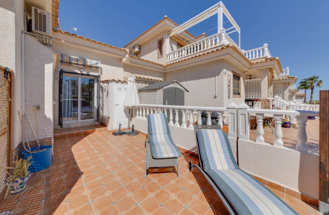 Resale - Bungalow - Orihuela Costa - Montezenia