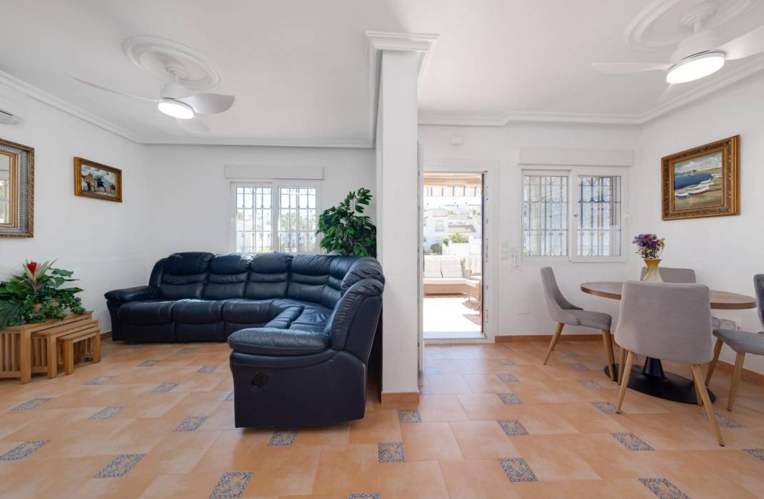 Resale - Bungalow - Orihuela Costa - Montezenia