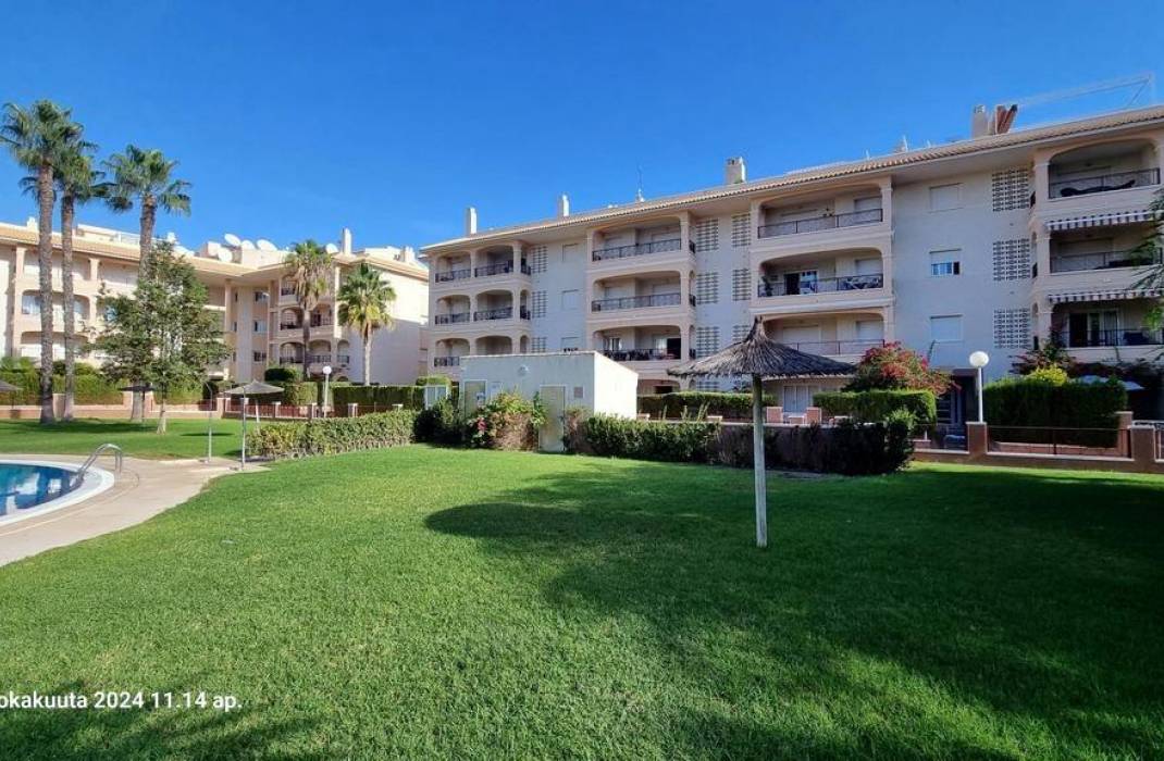 Resale - Bungalow - Orihuela Costa - Playa Flamenca