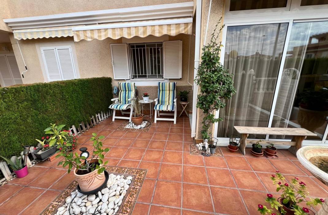 Resale - Bungalow - Orihuela Costa - Punta Prima