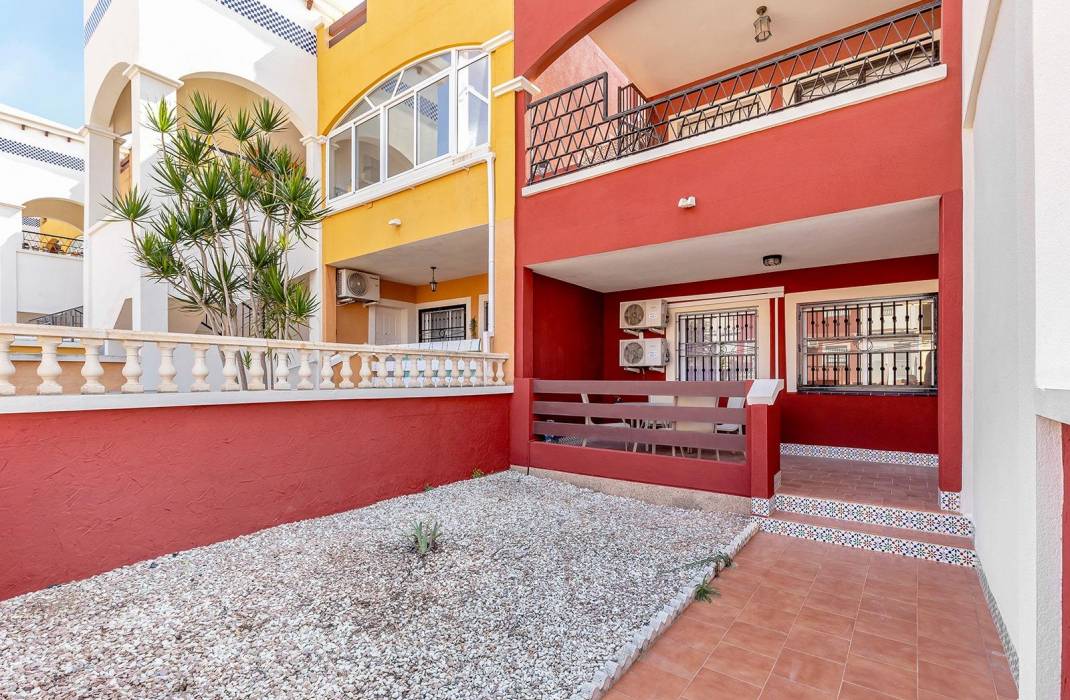 Resale - Bungalow - Orihuela Costa