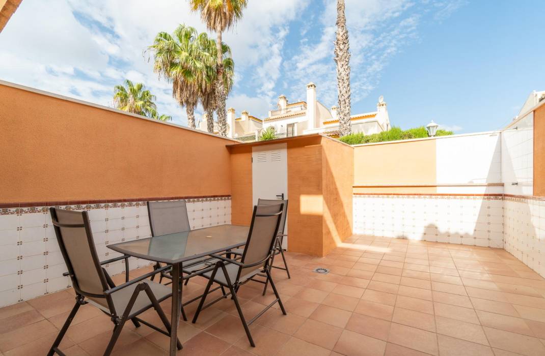 Resale - Bungalow - Orihuela Costa