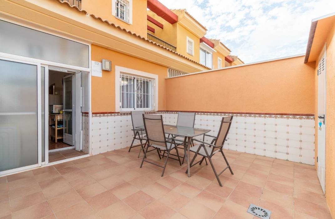 Resale - Bungalow - Orihuela Costa