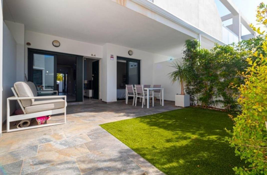 Resale - Bungalow - Pilar de la Horadada - RioMar