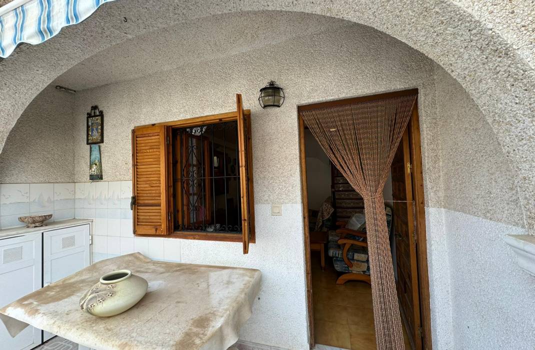 Resale - Bungalow - Santa Pola - 0