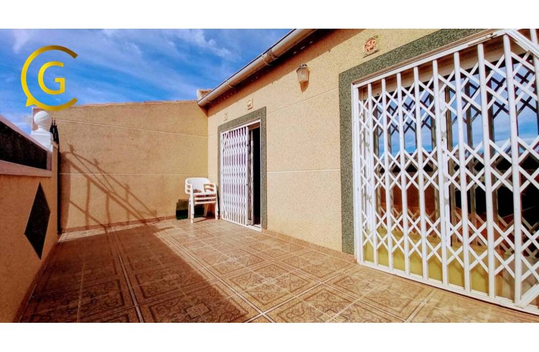 Resale - Bungalow - Torrevieja - 0