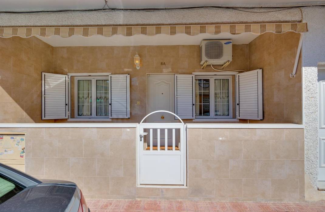 Resale - Bungalow - Torrevieja - Acequion