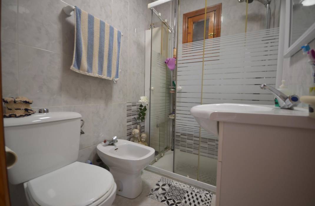 Resale - Bungalow - Torrevieja - Aguas nuevas 2