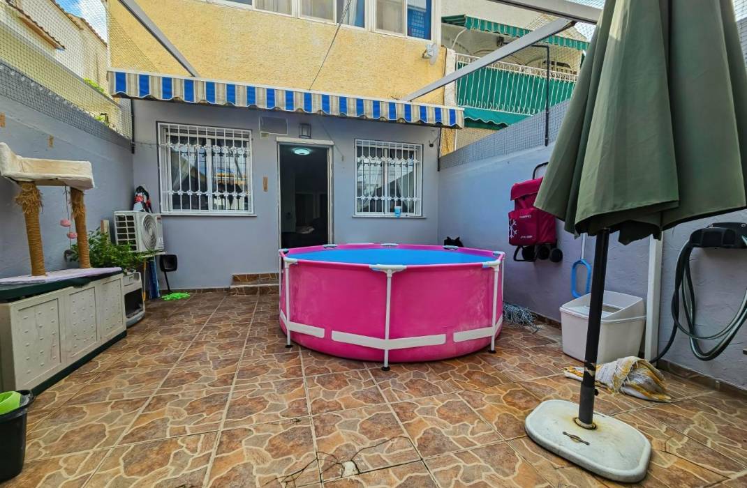 Resale - Bungalow - Torrevieja - Calas blanca