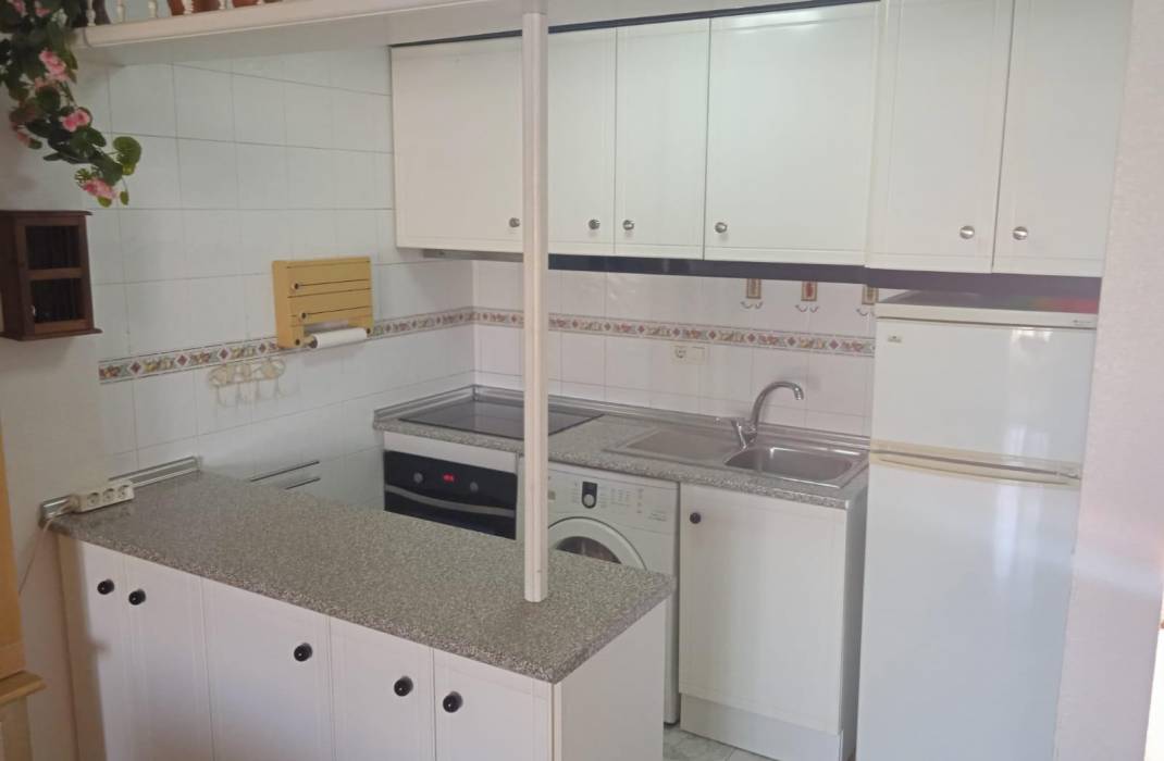 Resale - Bungalow - Torrevieja - Calas blanca