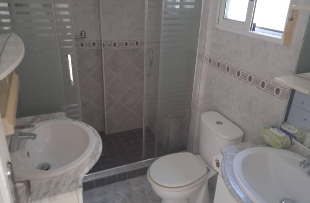 Resale - Bungalow - Torrevieja - Calas blanca