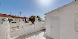 Resale - Bungalow - Torrevieja - CALLE MANUEL BENITEZ EL CORD, 40