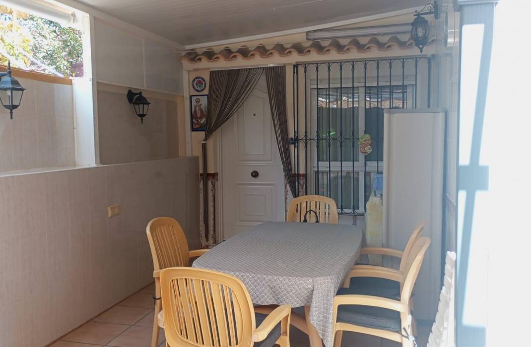 Resale - Bungalow - Torrevieja - Los altos